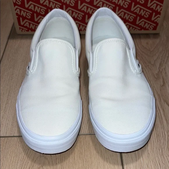 Vans Classic White Slip-On Shoes (Unisex) US Men’s 10.5 / US Women’s 12 - Picture 3 of 16
